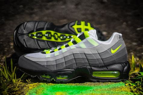 neon geel nike|nike air max 95 og neon.